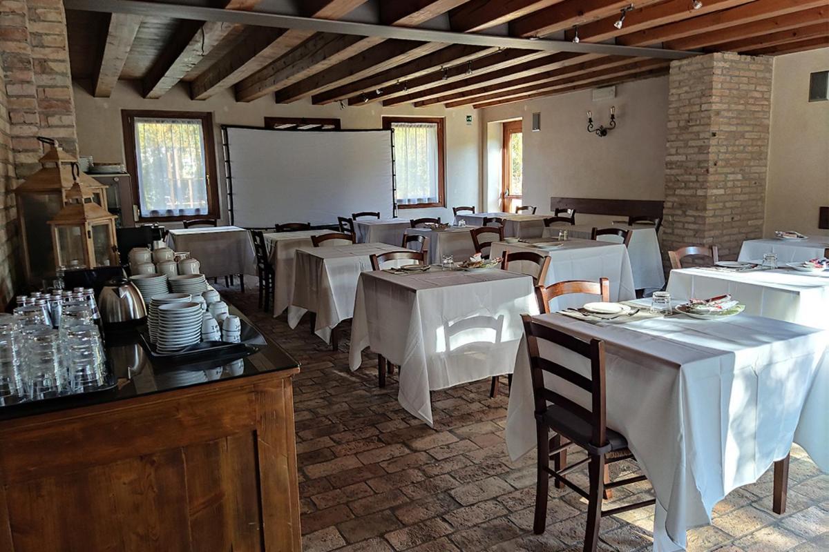 Hotel Villa Dei Carpini Одерцо Екстериор снимка
