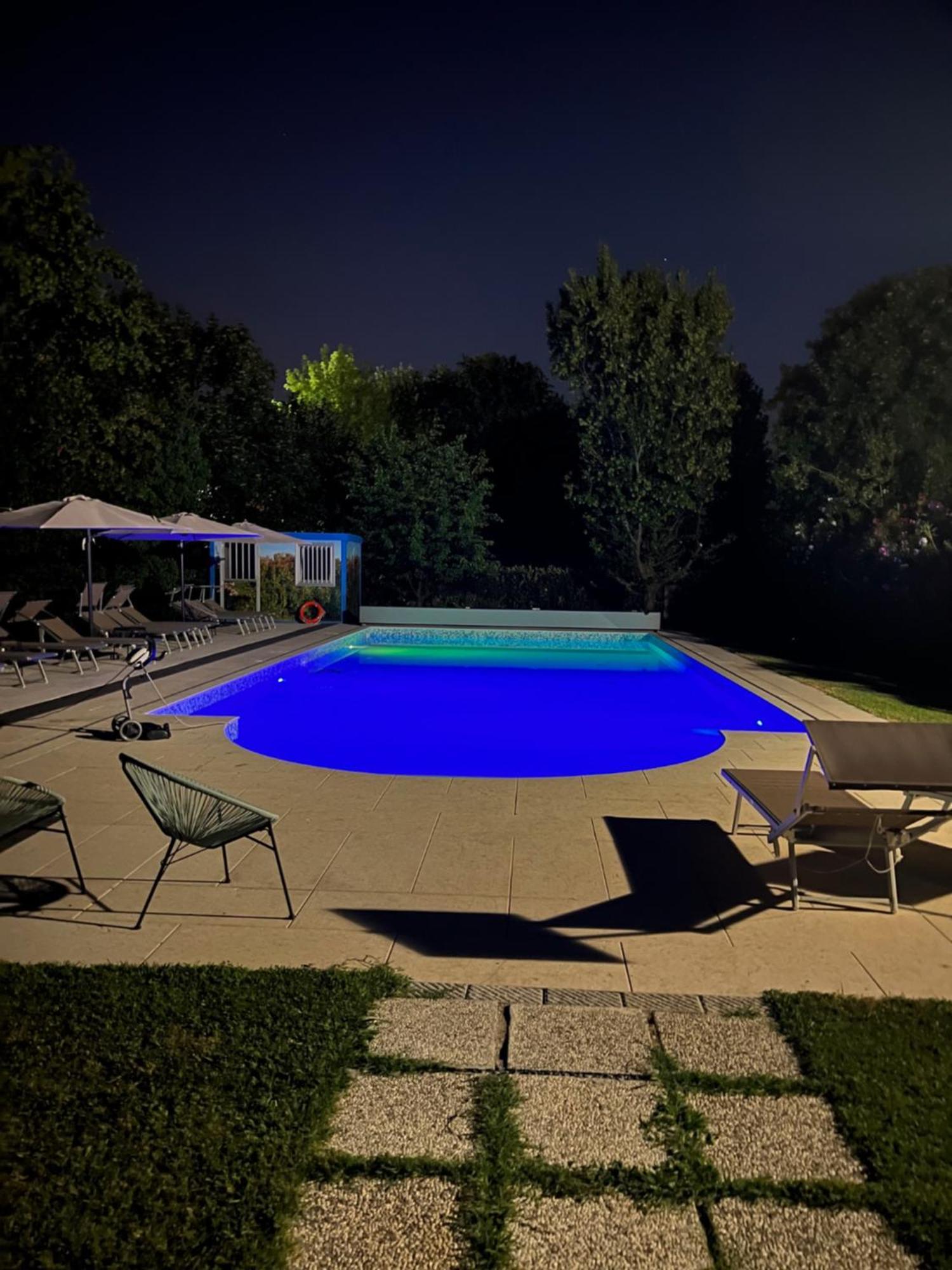 Hotel Villa Dei Carpini Одерцо Екстериор снимка