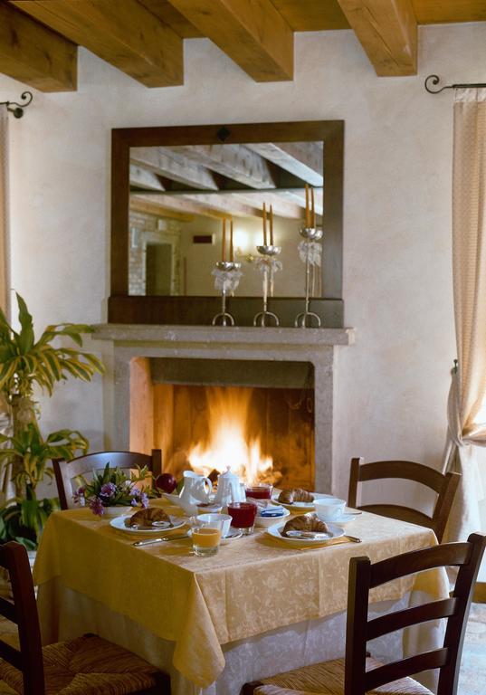 Hotel Villa Dei Carpini Одерцо Екстериор снимка